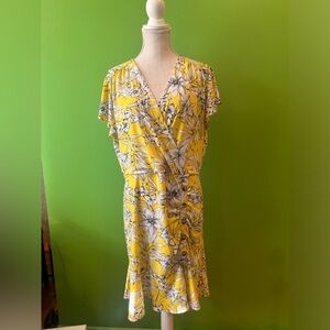 ECI New York Size XL Dress Yellow Floral / Perfect condition